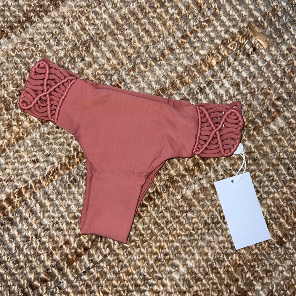 MIKOH Cayman Woven Side Bottom in Lychee NWT